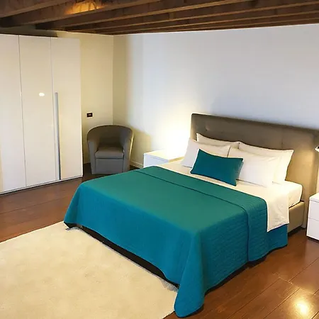 לינה וארוחת בוקר Relais Corte Bercelli 4*