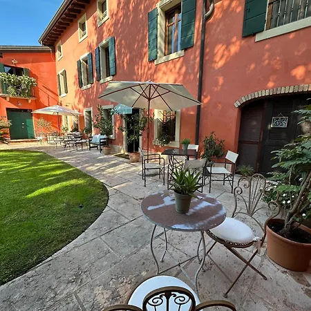 לינה וארוחת בוקר Relais Corte Bercelli וליג'יו סול מיניציו