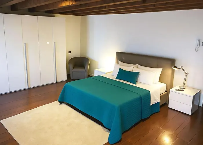 לינה וארוחת בוקר Relais Corte Bercelli 4*